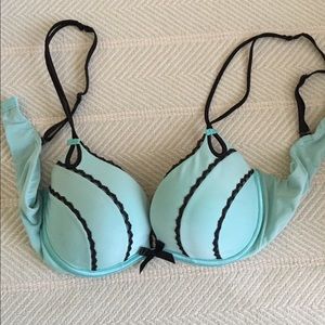 36B Victoria Secret push-up bra